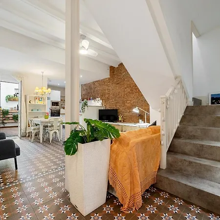 Hauzify I Casa D'anselm Clave קאללה